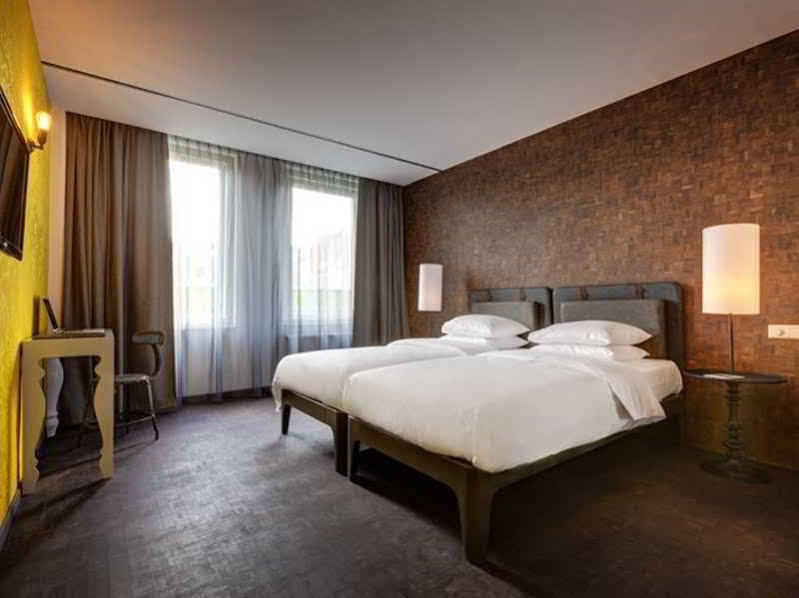 Hotel V Nesplein Amsterdam Esterno foto